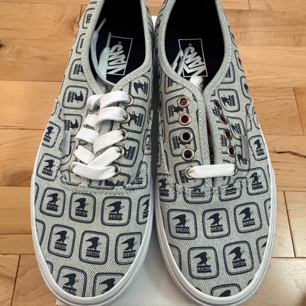 Vans Men's Graphic Sneakers - White and Black